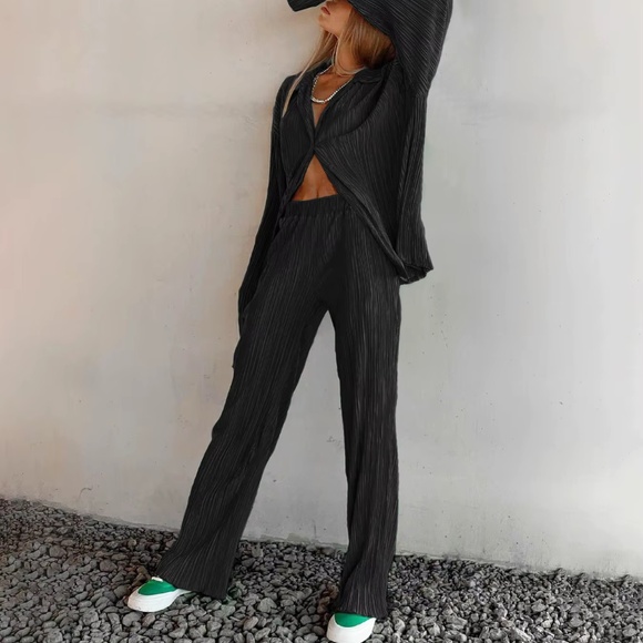 2 Piece Set - Picture 1 of 6
